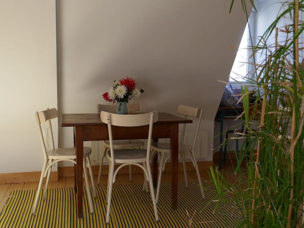 L Escalier Rouge Apartment Tours Bagian luar foto